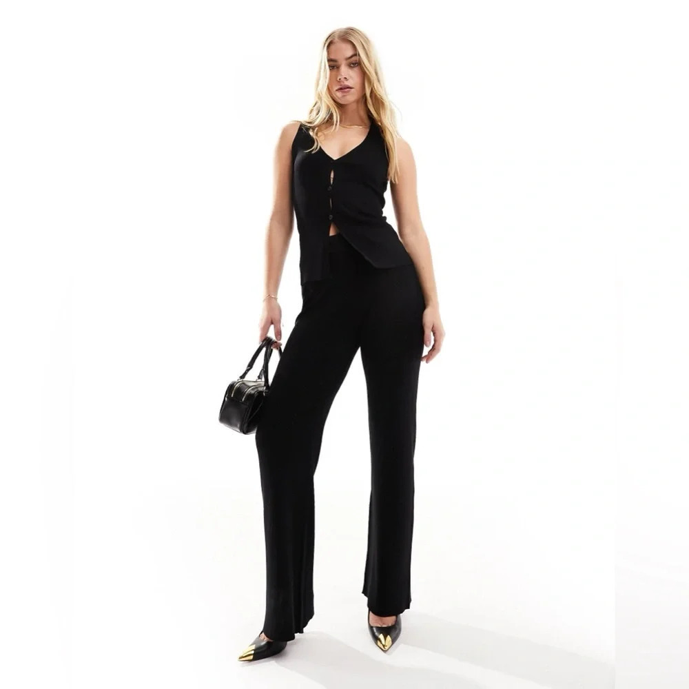 ASOS  Design Women’s Black Wide Leg Pants w Side Hem Split - Size 14